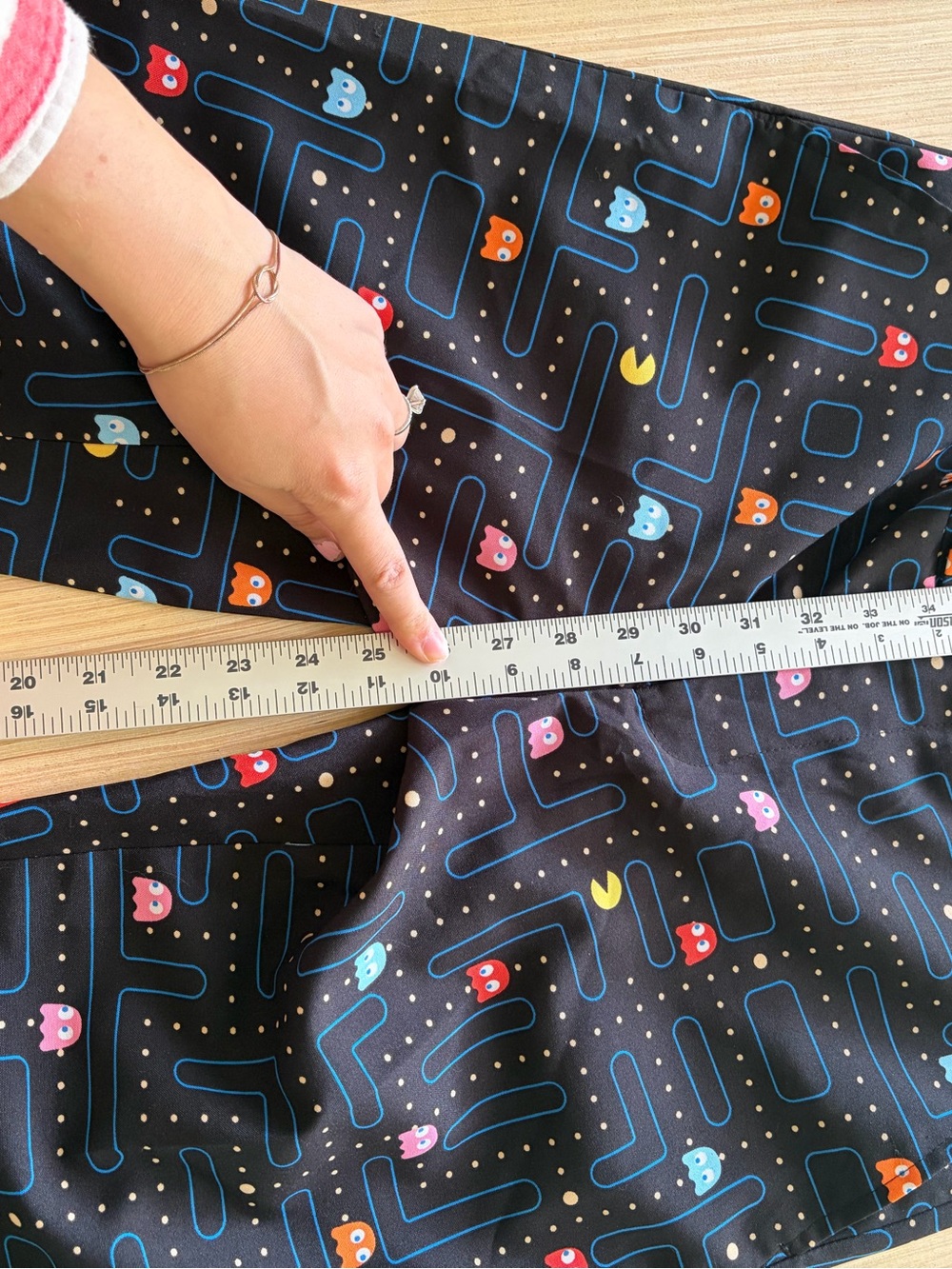 Pac Man trousers graphic - Picture 3 of 4